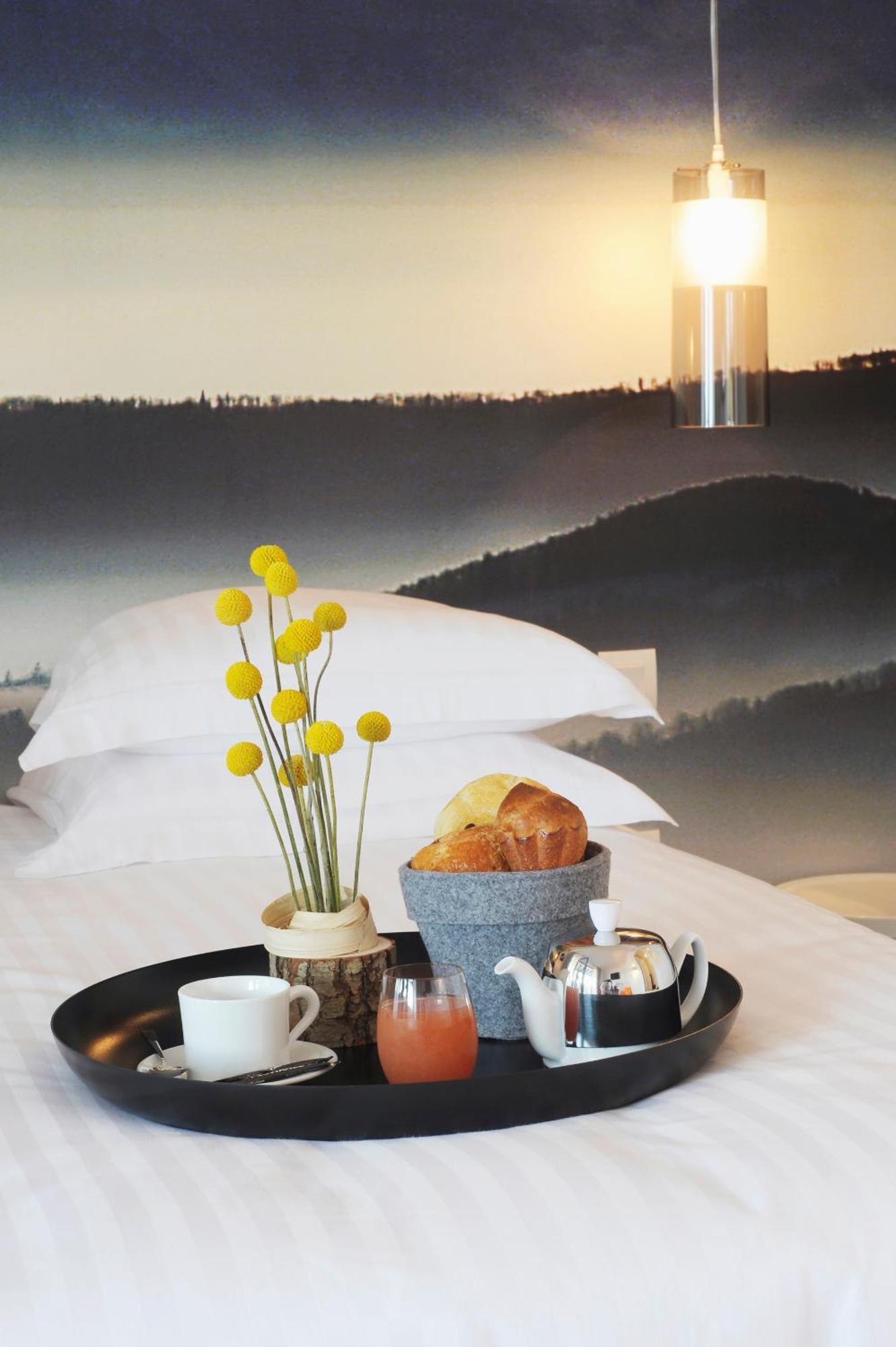 L'Echappee Belle Hotel LʼIsle-Jourdain Kültér fotó