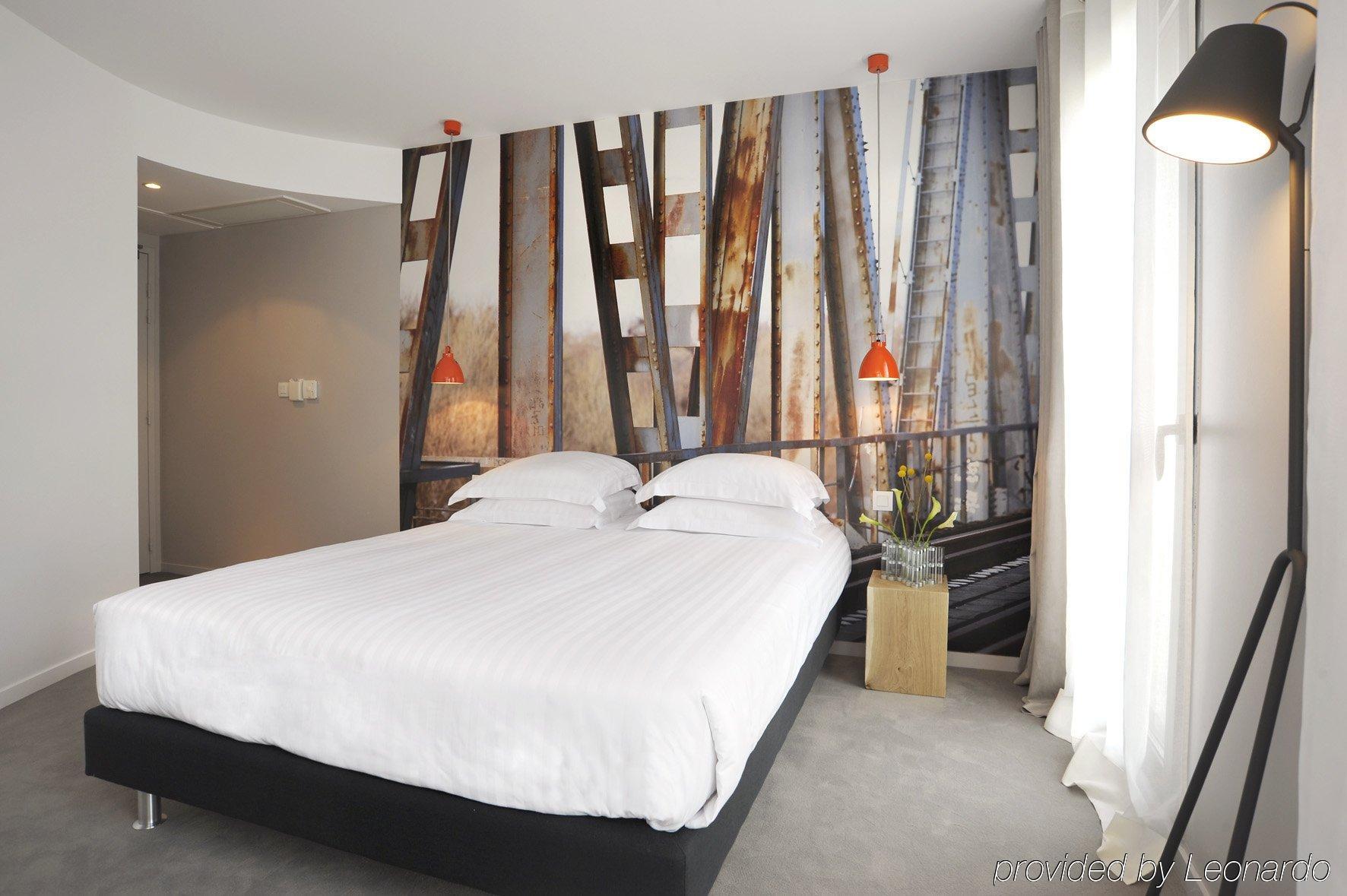 L'Echappee Belle Hotel LʼIsle-Jourdain Kültér fotó