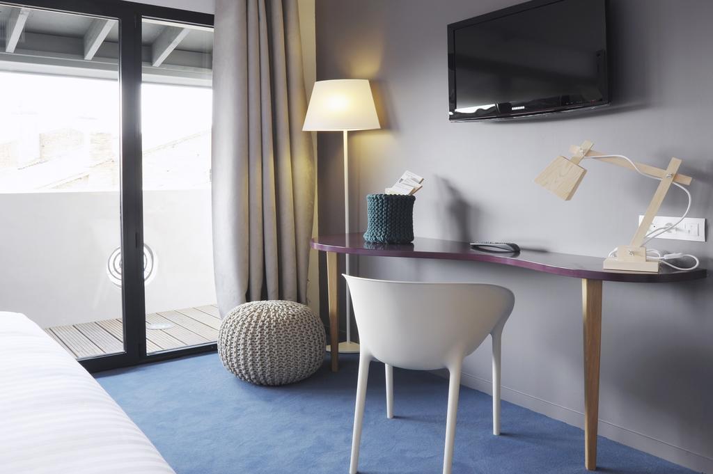 L'Echappee Belle Hotel LʼIsle-Jourdain Kültér fotó